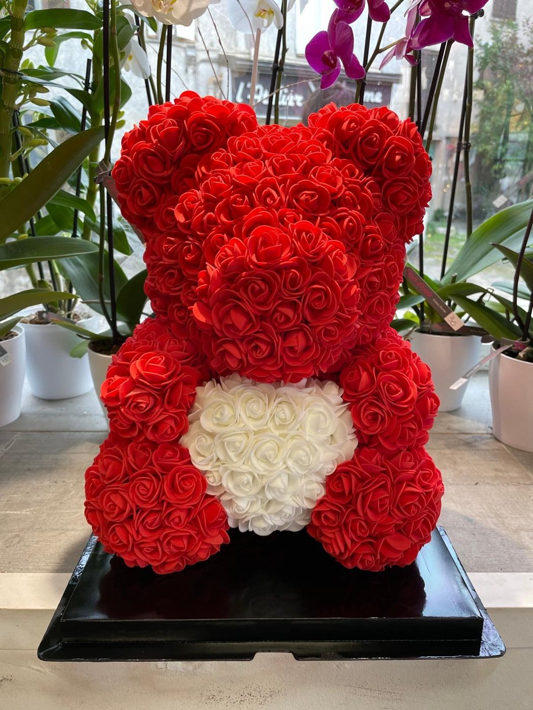 Ours en roses rouges, création originale Fleurs d'Émile