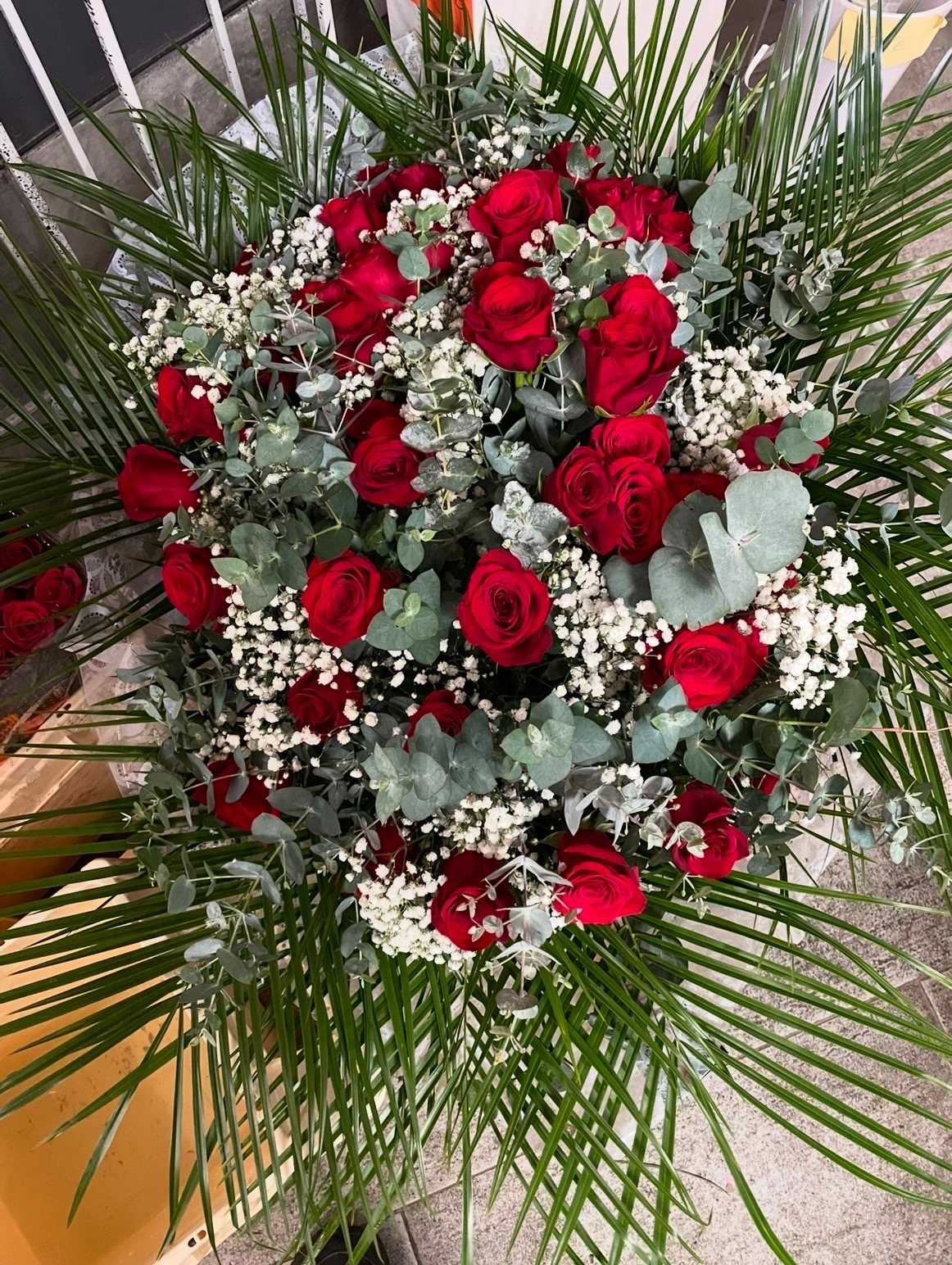 Bouquet de roses rouges Saint-Valentin, Fleurs d'Émile