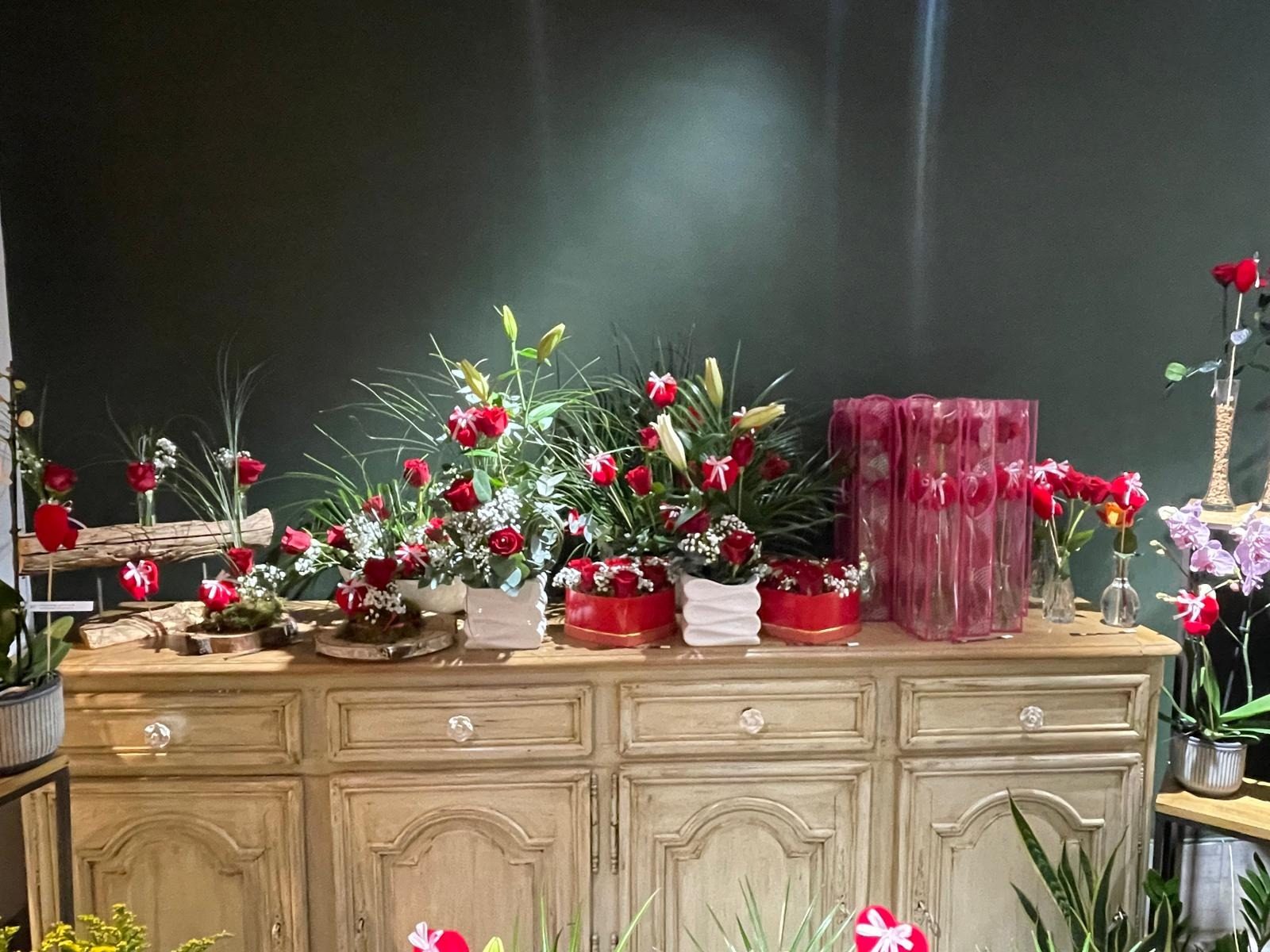 Reception floral décor